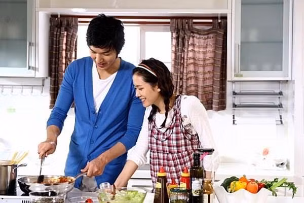 Nhin bua com co the biet dan ong thuong vo that long hay khong