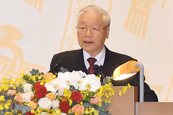 113 can bo thuoc dien Trung uong quan ly bi ky luat