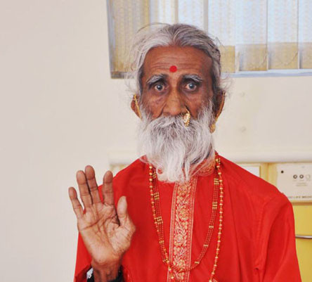 Tu sĩ Pralad Djani chưa từng ăn uống trong gần 75 năm qua