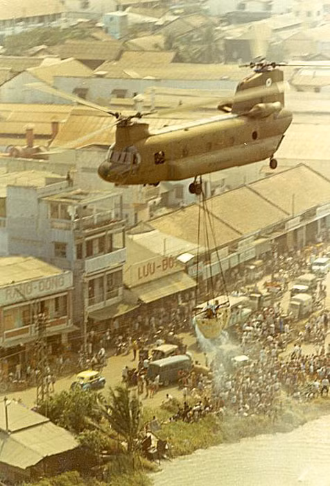 Nhanh chóng bay tới hiện trường đám cháy.