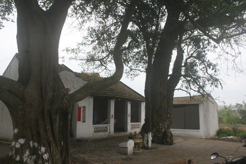 Miếu Thổ Công của làng Khỏn Sình.