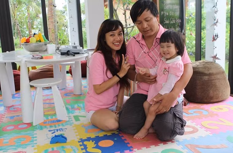 Hoài Anh. Năm 2010, BTV Hoài Anh lên xe hoa rồi sinh con gái đầu lòng. Vợ chồng cô đặt tên công chúa bé bỏng là Kỳ Uyên.