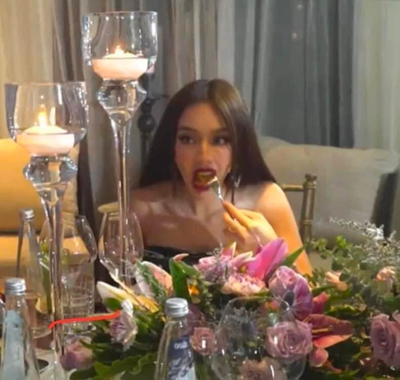 Hoa hau Thuy Tien va nhung khoanh khac an uong binh di dang yeu