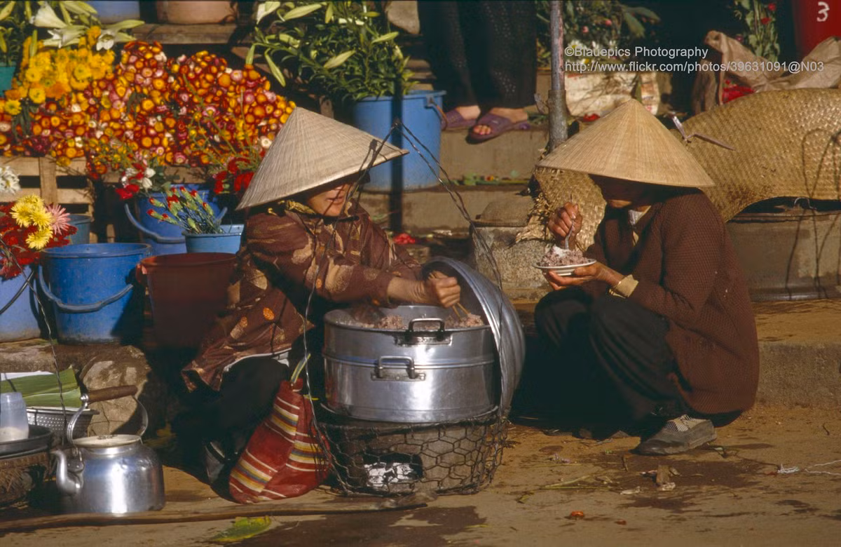 Hàng xôi sáng ở chợ Đà Lạt.