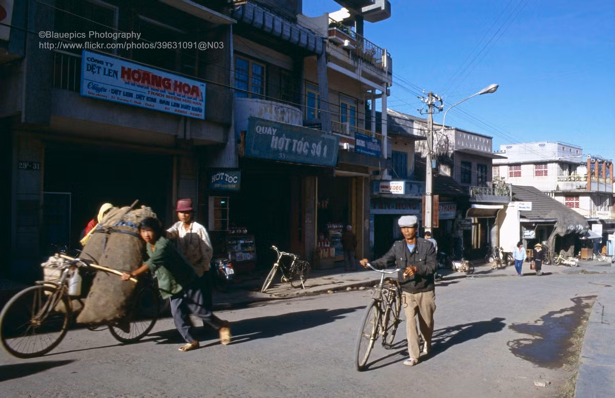 Phía trước nhà số 31 phố Trương Công Định.