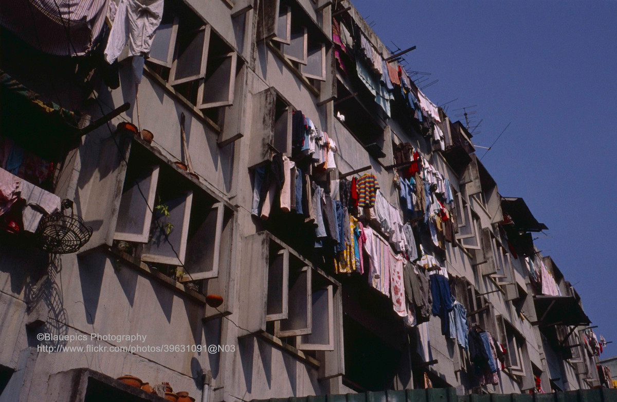 Khu chung cư cũ trên phố Khao San.