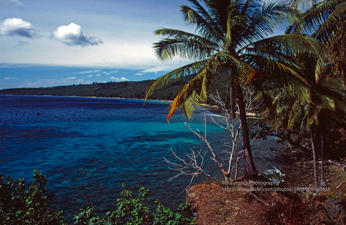 Đường bờ biển của đảo Weh nhìn từ trên cao.