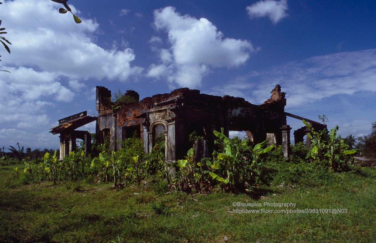 Một phế tích trong Hoàng thành.