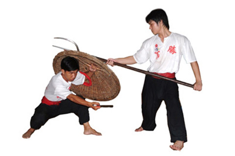 Khiên còn có khi được gọi là mộc, là vũ khí rất hữu dụng trong chiến trận nên nó khá phổ biến trong quân đội ở cả Á lẫn Âu thời chiến tranh vũ khí lạnh. Ảnh: vothuat.net.