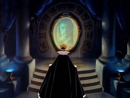 Theo tài liệu ghi chép của giới khoa học, gỗ cây coura có chứa một loại chất cực độc. Khi tiếp xúc với ánh sáng tự nhiên càng mạnh thì chất độc từ gỗ sẽ càng bay hơi tạo thành luồng khí độc trong không khí. Do đó, nếu người nào hít phải trong một thời gian ngắn thì mạch máu não sẽ bị tắc nghẽn, nứt vỡ, dẫn tới chứng tràn máu não và tử vong. Ông Waine đã khám nghiệm chiếc gương cổ quái đó trong phòng kín, không có ánh sáng chiếu vào. Ông thường đóng kín rèm cửa sổ khi làm việc do đó ánh sáng tự nhiên chiếu vào phòng rất yếu. Nhờ vây, khí độc từ khung gương bay ra rất ít nên ông vẫn an toàn.