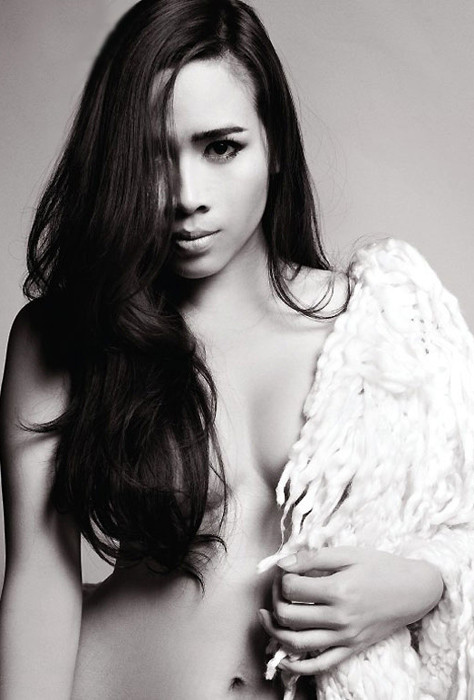 Lưu Hương Giang và hình ảnh sexy trong album mới cô phát hành sau khi sinh con gái Mina năm 2012