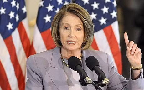 Bà Nancy Pelosi.