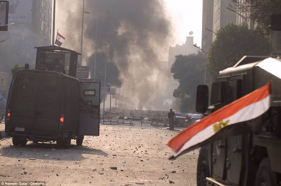 Ngưởi ủng hộ cựu Tổng thống Morsi đã đụng độ với cảnh sát Ai Cập hôm qua, đúng ngày kỷ niệm 40 năm chiến tranh Arab-Israel.