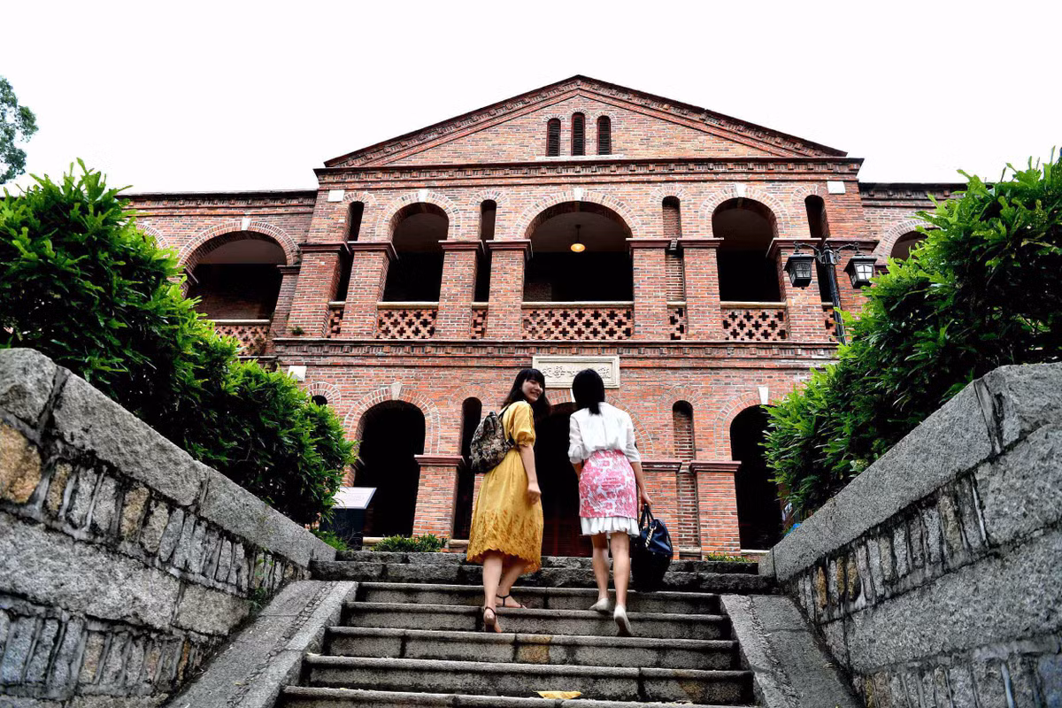 Tránh được sự tàn phá của chiến tranh, rất nhiều công trình cổ xưa vẫn được bảo tồn cho đến nay, khiến Cổ Lãng Tự trở thành một di sản kiến trúc vô giá của thế giới. Ảnh: CGTN.