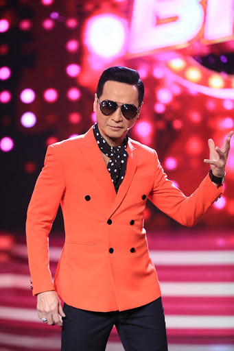 Nguyen Hung U70 van nhay dieu luyen, song hanh phuc ben vo dep-Hinh-8