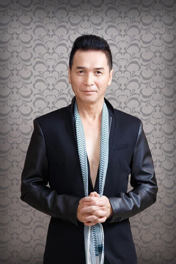 Nguyen Hung U70 van nhay dieu luyen, song hanh phuc ben vo dep-Hinh-9