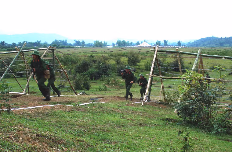 Bộ binh vượt cửa mở.