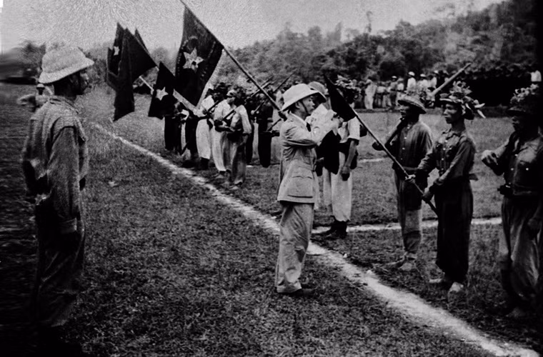 Đai đoàn 308 - đại đoàn chủ lực đầu tiên (sau này chính là Sư đoàn bộ binh 308) của Quân đội Nhân dân Việt Nam ra đời ngày 28/8/1949.