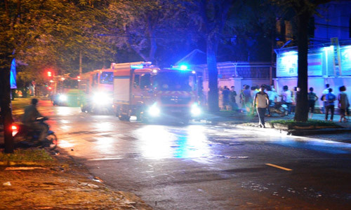 No lon, chay du doi tai Tong lanh su quan Indonesia TP HCM-Hinh-3