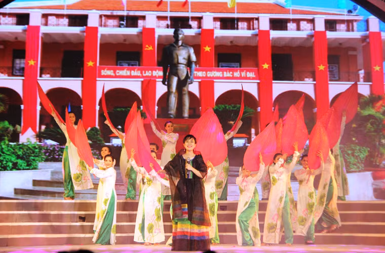 ... Vị danh nhân Văn hóa của Thế giới.