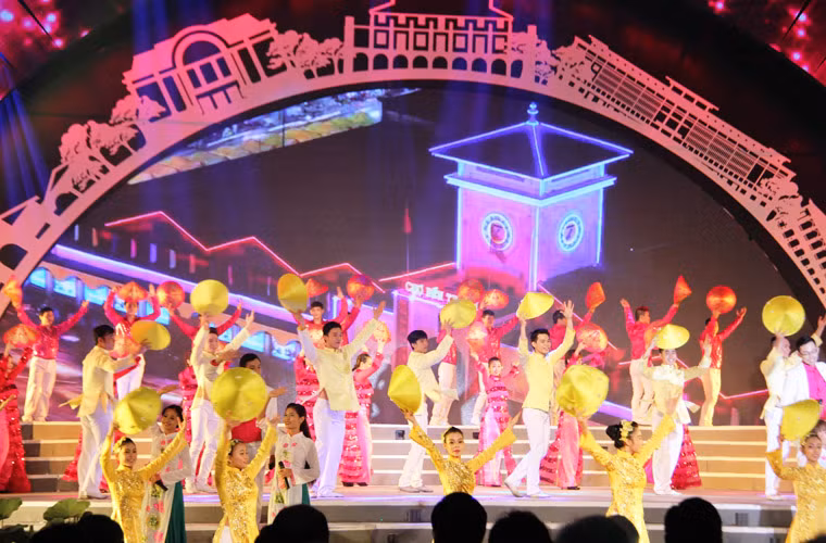 Tiết mục đầy ấn tượng giới thiệu về TP HCM tại lễ hội.