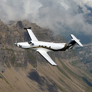 Pilatus PC-12 NG (3,3 triệu USD) được người trong giới đánh giá khá cao bởi mẫu mã sang trọng, khoang hành khách rộng rãi với 9 ghế và nhiều tính năng tốt.