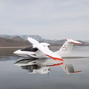 Sẽ ra mắt thị trường vào giữa năm 2014, Icon A5 có giá 189.000 USD, phạm vi bay 300 hải lý cùng đôi cánh có thể thu vào, mở ra và khả năng hạ cánh trên mặt nước.