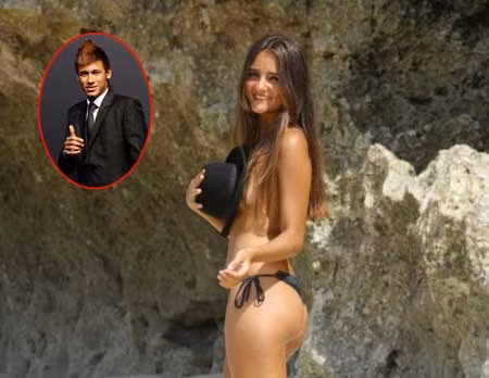 Hồi cuối năm 2012, Neymar Jr đã từng mua tấm ảnh nude của Catarina Migliorini, cô nữ sinh 20 tuổi rao bán cái ngàn vàng trên mạng với tấm séc lên tới sáu con số 0.