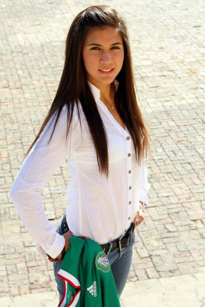 Nayeli Rangel Hernandez là một cầu thủ bóng đá người Mexico và cũng là thành viên chủ chốt của đội tuyển quốc gia Mexico.