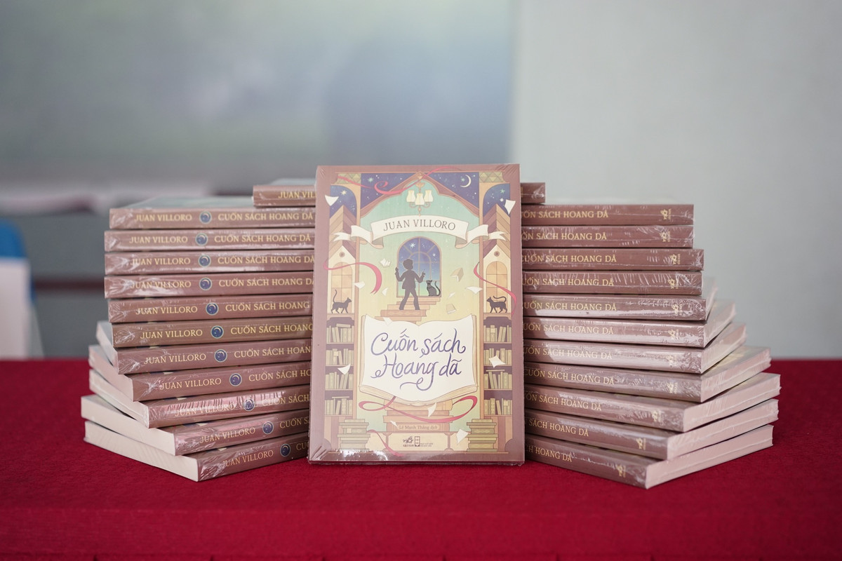 “Cuon sach hoang da” – Hanh trinh ky dieu trong the gioi sach
