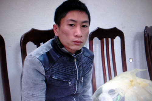 Đối tượng Tùng tại cơ quan công an.