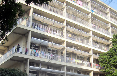 Tòa nhà nơi nạn nhân nhảy xuống...