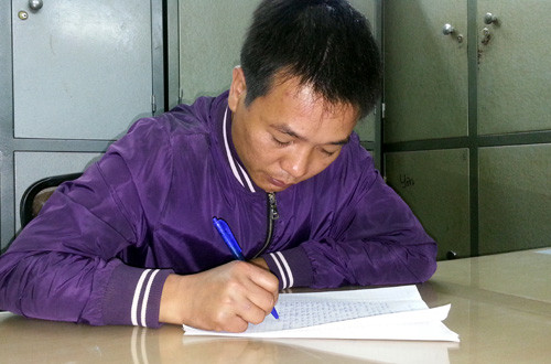 Đối tượng Thanh tại cơ quan công an.