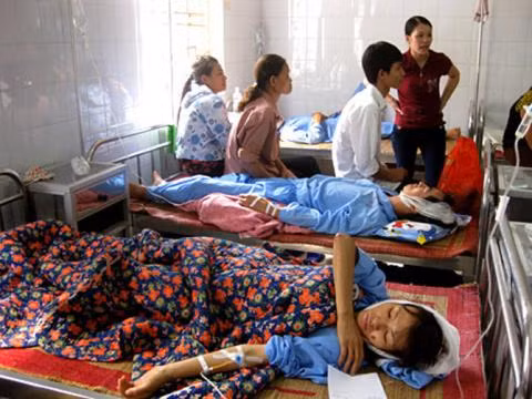 Bộ yêu cầu Sở y tế Phú Thọ tập trung nguồn lực về vật chất và huy động các bác sĩ giỏi trong tỉnh về khu vực xảy ra vụ nổ để làm công tác cứu nạn...