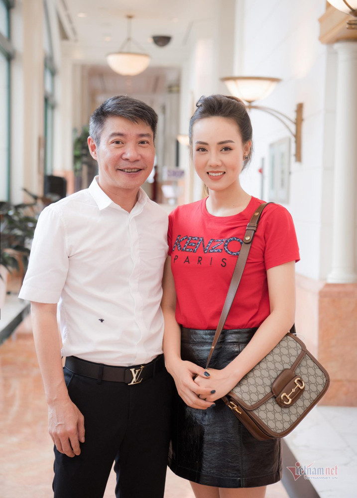 Vợ kém 15 tuổi tiết lộ nhiều điều bất ngờ về NSND Công Lý ảnh 1