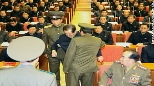 Jang Song-thaek bị các sĩ quan bắt giữ ngay tại cuộc họp.