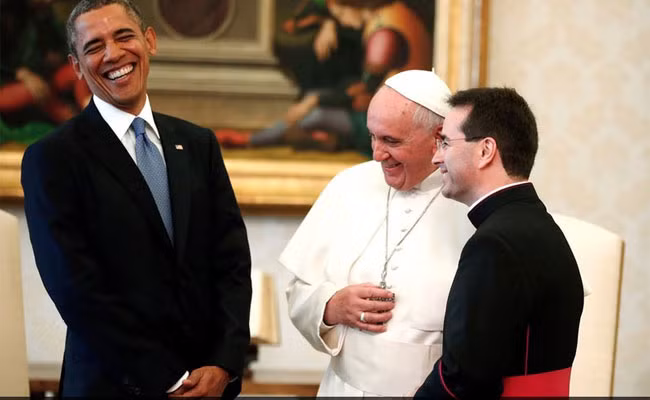 Tổng thống Obama cười sảng khoái trong buổi tiếp Giáo hoàng nhân chuyến công du 3 nước châu Âu.