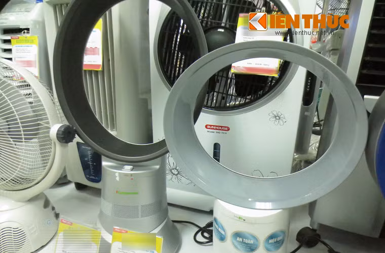 2. Người tiêu dùng nói gì? Sản phẩm độc đáo này được nhắc đến khá nhiều, trong đó các chủ đề phù hợp với môi trường, mục đích của người mua, chất lượng quạt được quan tâm hơn cả.