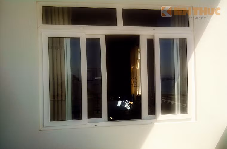 Sau khoảng 30 phút, mở cửa để gió xua hết mùi thuốc khó chịu. 