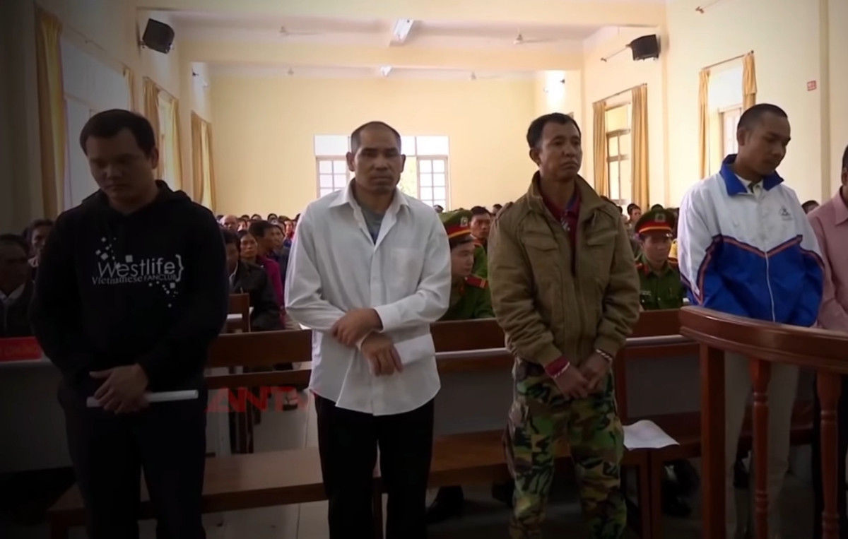 Ngày 21/6/2016, TAND tỉnh Lâm Đồng xét xử vụ án và tuyên: Ya Tăm 13 năm tù; Ya Thoàn 7 năm tù; Krăng Răng Tên 2 năm tù; Jơh Lơng Nis và Na Tồi Ya Tin 1 năm tù. Riêng Ya Măng bị phạt cảnh cáo.