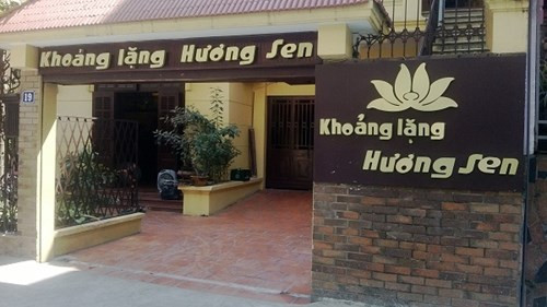 Nhà hàng Khoảng lặng Hương Sen ( Số 17- 19 ngõ 61 Thái Thịnh - Đống Đa - Hà Nội)