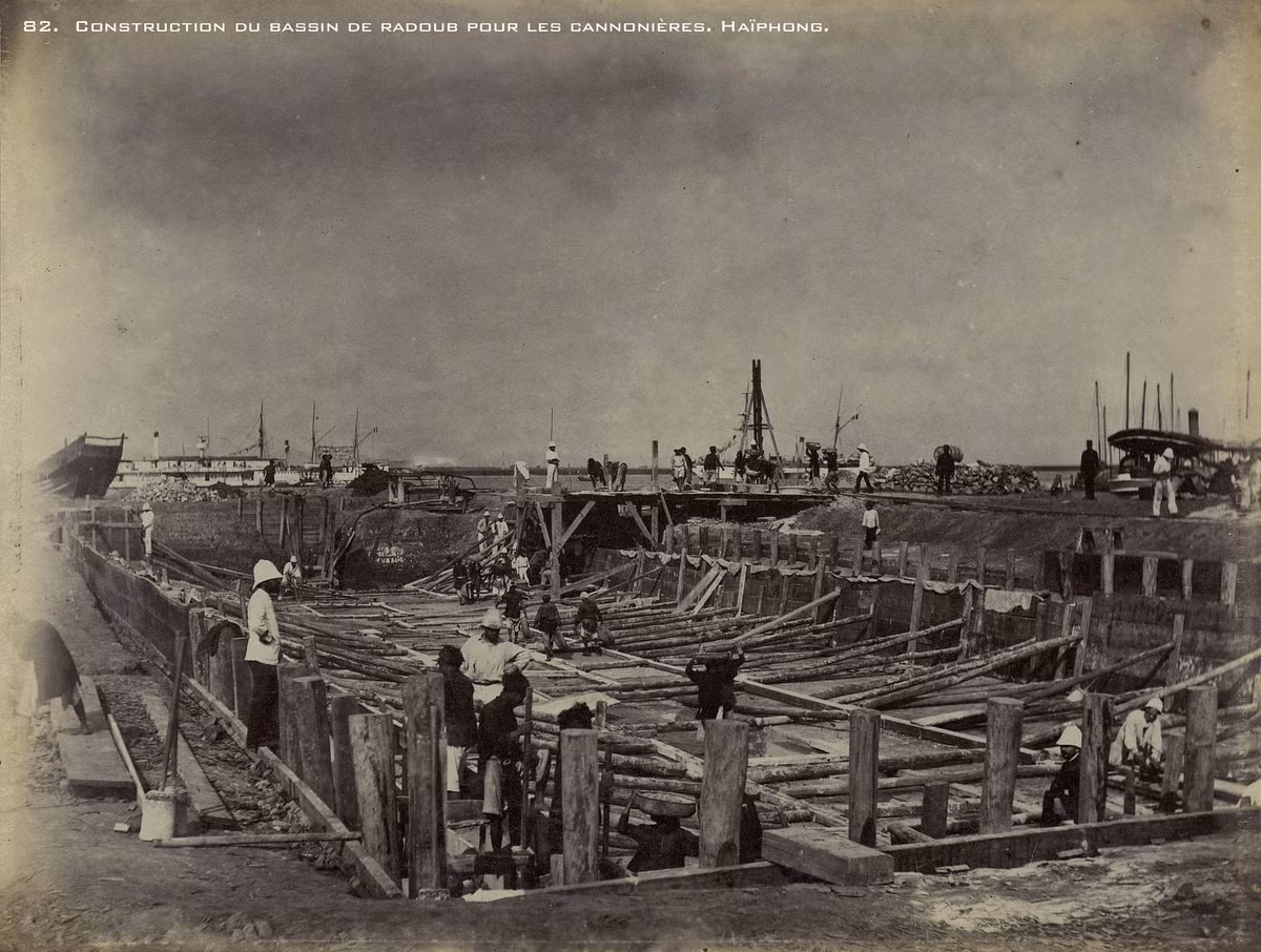 Quang cảnh công trường xây dựng ụ sửa chữa ở Hải Phòng.