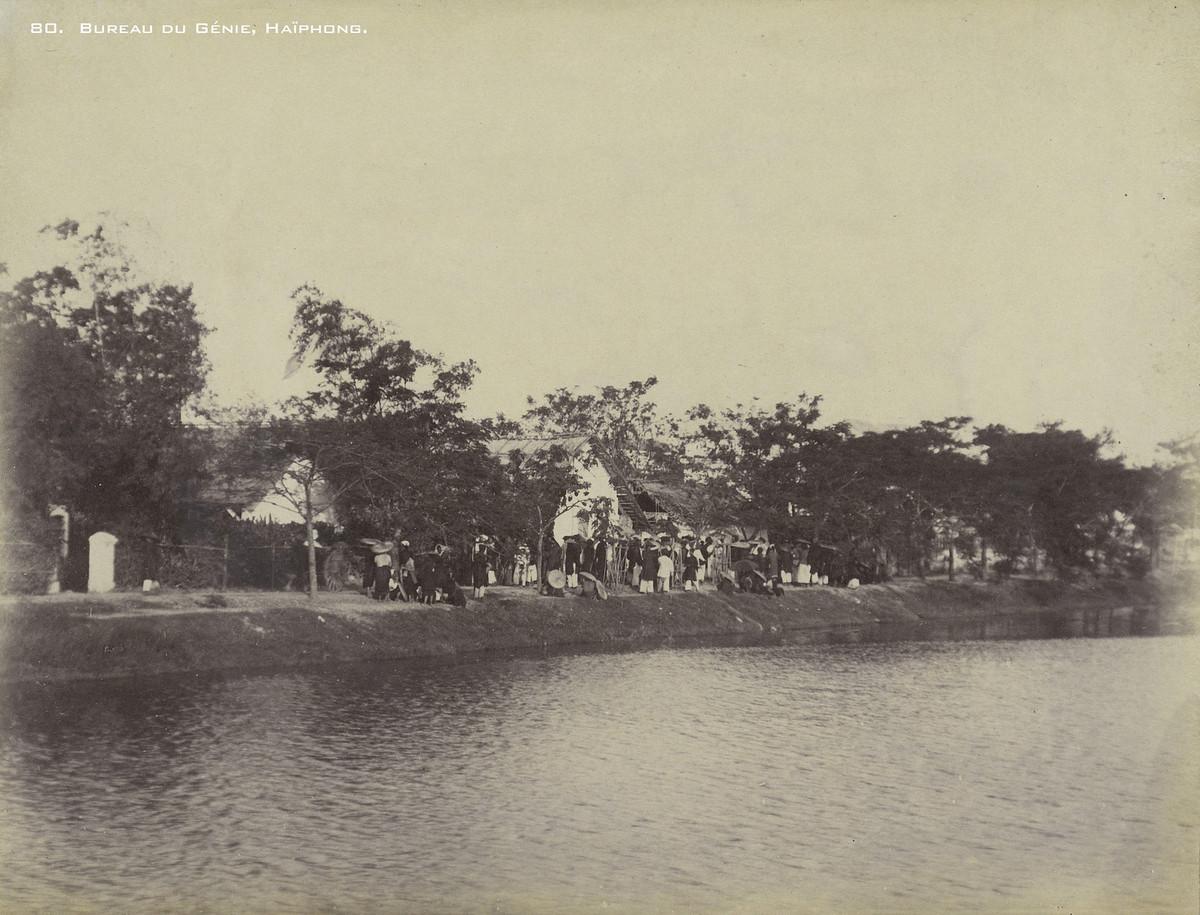 Quang cảnh ở phía trước Sở Công binh Hải Phòng thời Pháp thuộc.