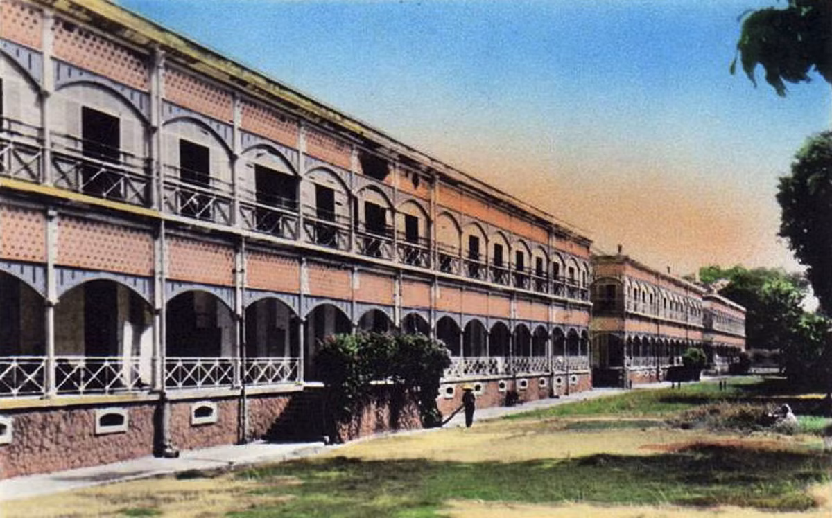 Năm 1956, chính phủ Pháp ký biên bản tiếp tục điều hành Bệnh viện Grall, thuộc Bộ Ngoại giao Pháp.