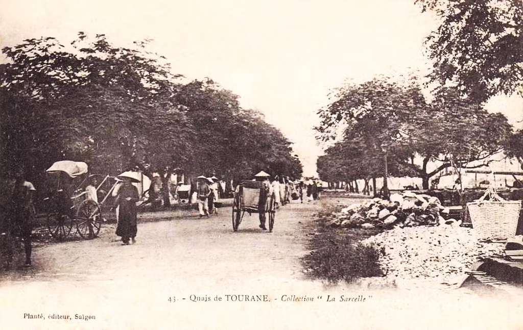 Khung cảnh phía trước bến tàu sông Hàn.