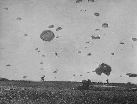 Sự thiếu tính toán và sai sót trong việc lập kế hoạch chiến dịch và tổ chức cuộc đổ bộ khiến các binh sĩ Liên Xô phải trả giá đắt. Một số máy bay không thể tiến hành việc đổ bộ và quay trở lại sân bay, số còn lại bị pháo phòng không Đức tấn công.