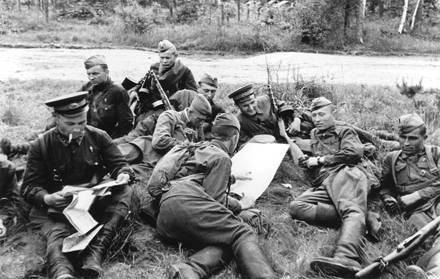 Sau khi xâm nhập, các nhóm lính dù hoạt động tách biệt trong rừng và không có mối liên hệ nào với bộ chỉ huy mặt trận. Họ tiếp tục chịu thêm nhiều tổn thất sau những cuộc giao chiến ác liệt với quân Đức.