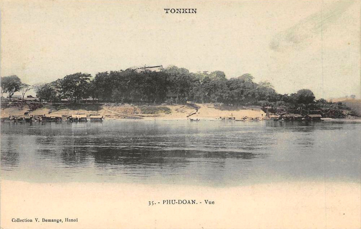 Cảnh sông nước ở khu vực ngã ba sông, phủ Đoan Hùng, nay là thị trấn Đoan Hùng.