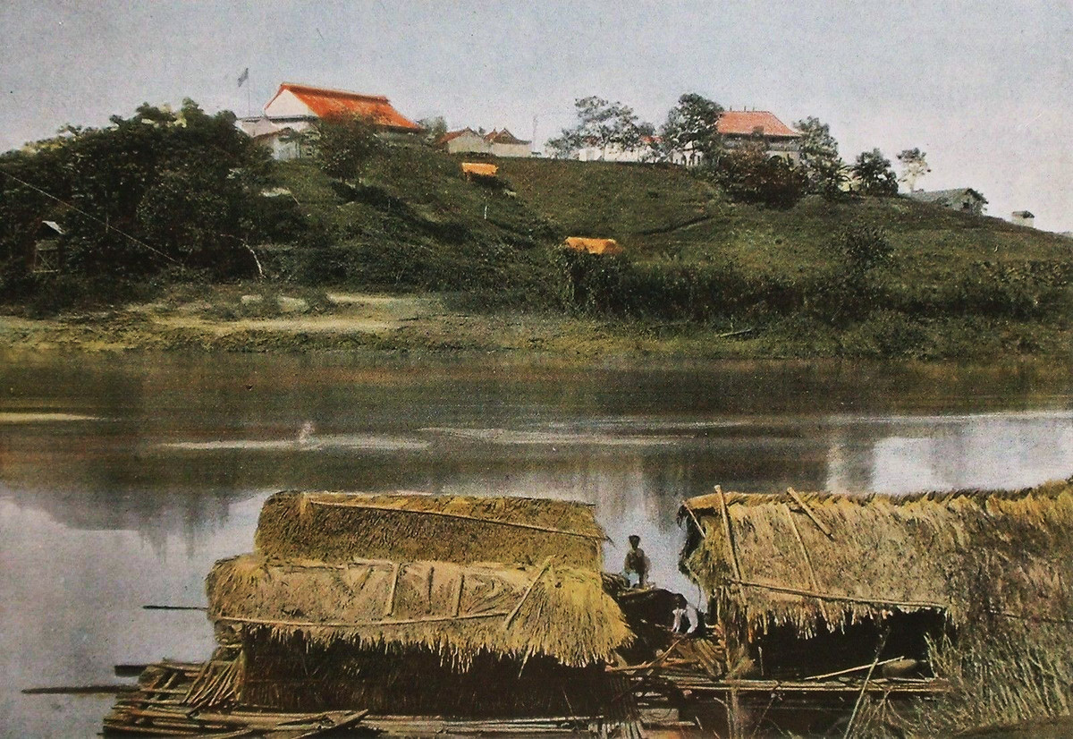 Một bức ảnh tô màu về cuộc sống trên sông nước ở phủ Đoan Hùng xưa. Mời quý độc giả xem video: Thách thức gìn giữ văn minh sông Hồng. Nguồn: VTC1.