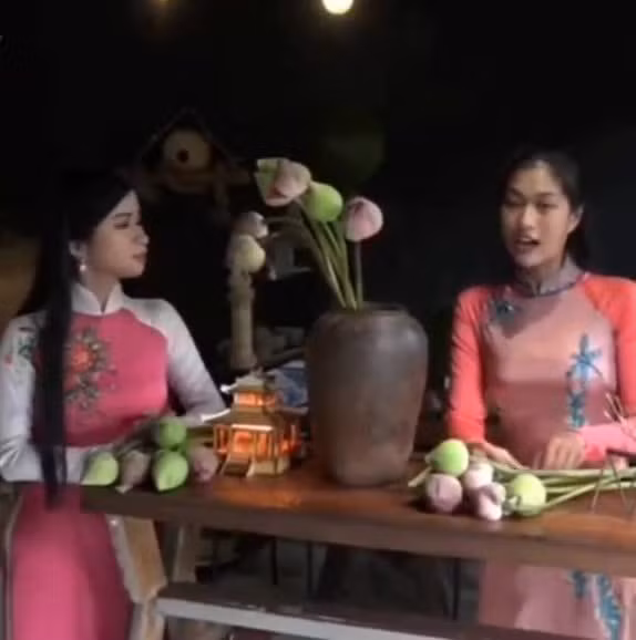 Thien An bi dim hang voi loat anh tu thoi lam MC truyen hinh